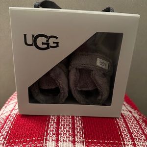 New never worn new in box baby Uggs